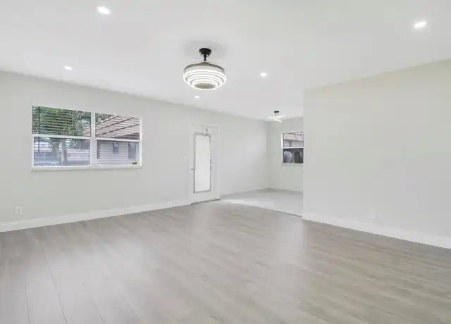 Property at 268 Saxony Cir #268, Delray Beach, FL, 33446, 2 beds, 2 baths, [object Object]