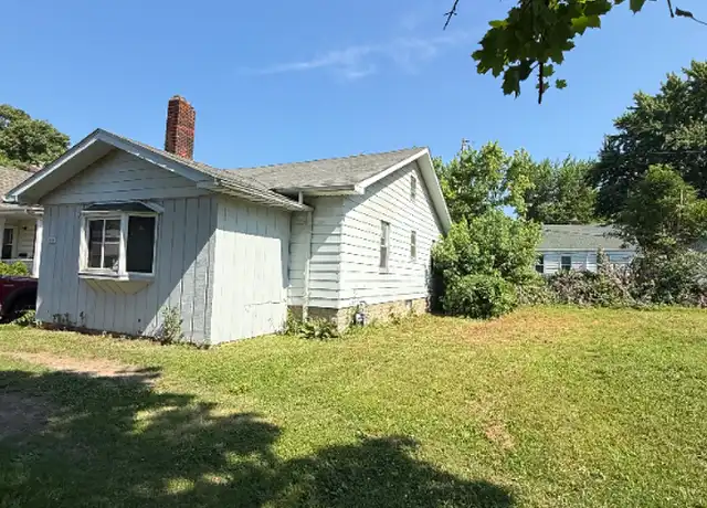 Property at 1090 W Marietta St, Decatur, IL, 62522, 2 beds, 1 bath, [object Object]