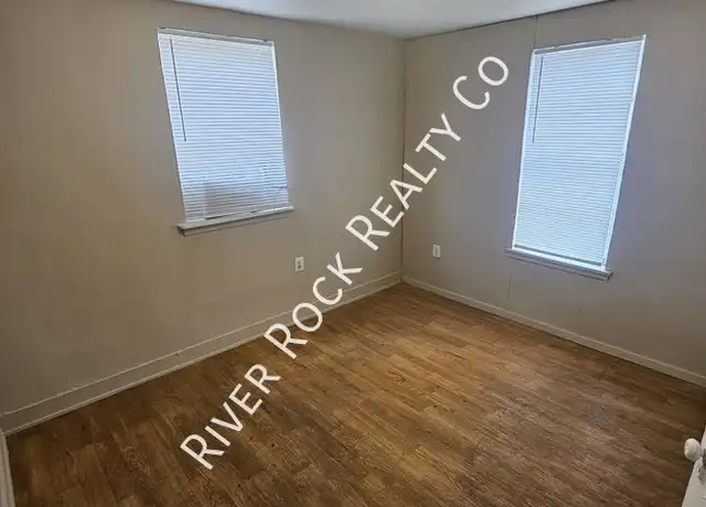 Property at 916 N Poplar St Unit A, North Little Rock, AR, 72114, 1 bed, 1 bath, [object Object]