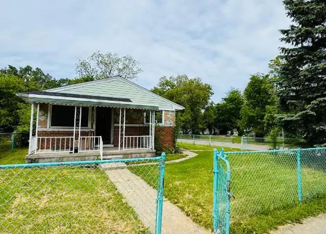 Property at 530 Bloomfield Ave, Pontiac, MI, 48341, 4 beds, 1 bath, [object Object]