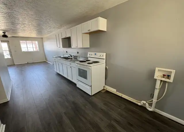 Property at 212 N Sheridan St, Minneapolis, KS, 67467, 1 bed, 1 bath, [object Object]