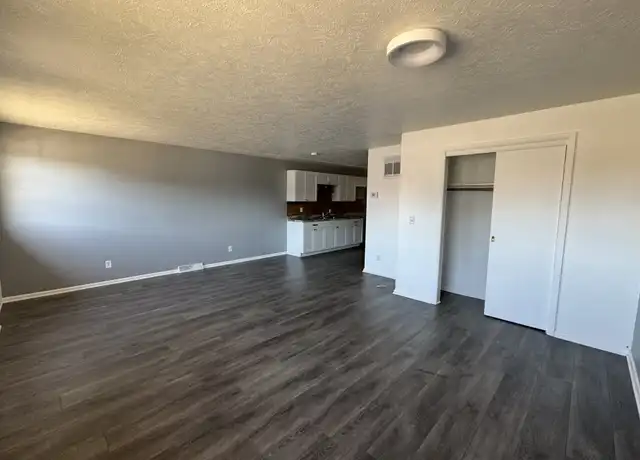 Property at 212 N Sheridan St, Minneapolis, KS, 67467, 1 bed, 1 bath, [object Object]