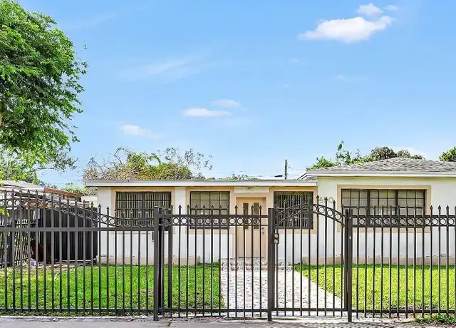 Property at 450 NE 158th St Unit 2, Miami, FL, 33162, 4 beds, 2 baths, [object Object]