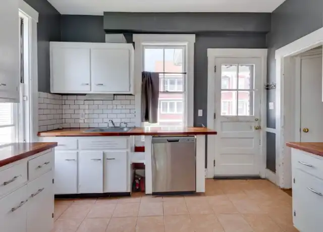 Property at 12 Fiske St Unit 1, Waltham, MA, 02451, 3 beds, 2 baths, [object Object]