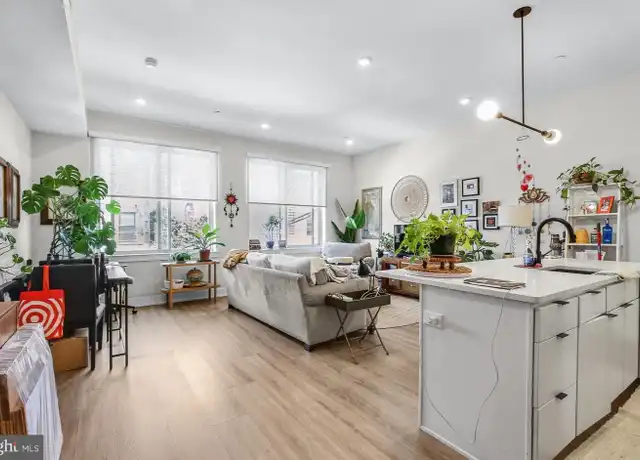 Property at 630 Federal St Unit 202, Philadelphia, PA, 19147, 2 beds, 2 baths, [object Object]