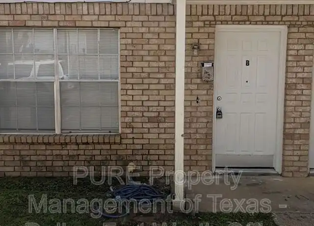 Property at 901 S Mesquite St Unit B, Arlington, TX, 76010, 2 beds, 1.5 baths, [object Object]