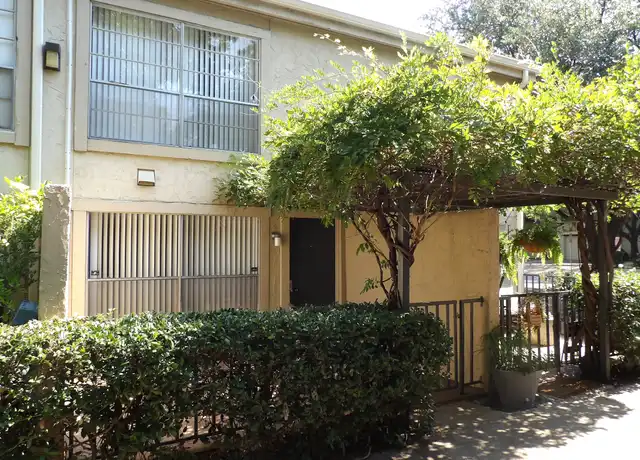 Property at 4431 Travis St #102, Dallas, TX, 75205, 1 bed, 1 bath, [object Object]