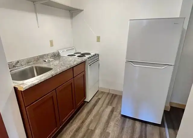 Property at 502 S Duluth Ave Unit 5, Sioux Falls, SD, 57104, 1 bed, 1 bath, [object Object]