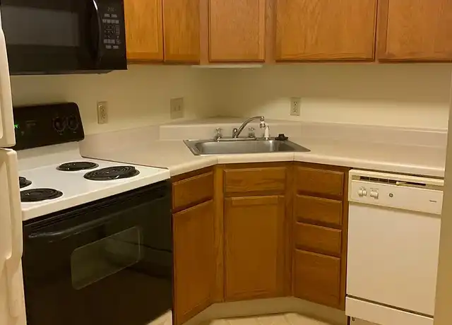 Property at Grant Park Apartments - 1 W Grant St, Marshalltown, IA, 50158, 1 bed, 1 bath, [object Object]