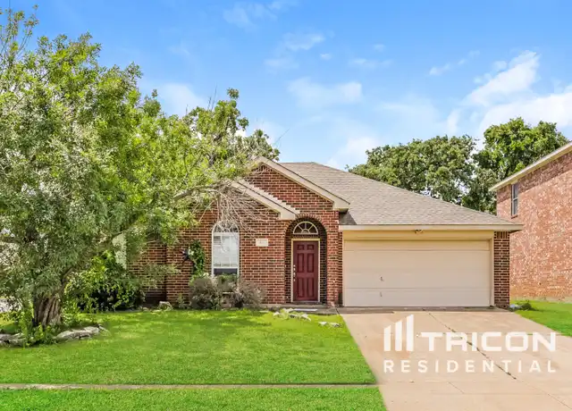 Property at 416 Hidden Ridge Dr, Burleson, TX, 76028, 4 beds, 2 baths, [object Object]