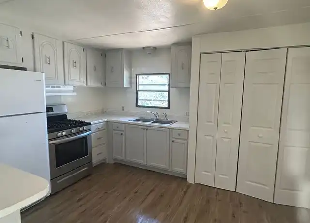 Property at 201 W Scharbauer St, Hobbs, NM, 88240, 2 beds, 1 bath, [object Object]