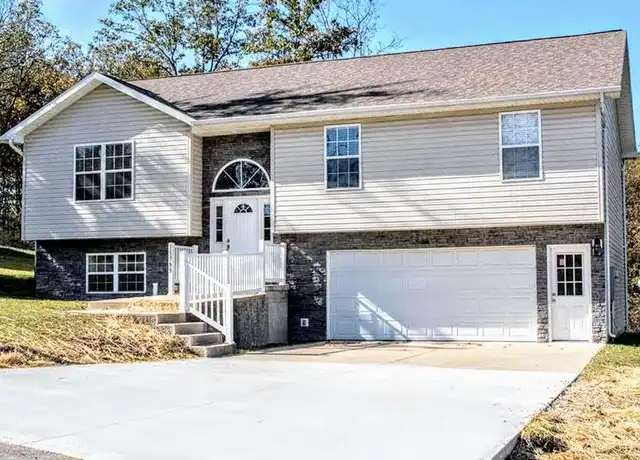 Property at 15799 Tundra St, Saint Robert, MO, 65584, 4 beds, 3 baths, [object Object]