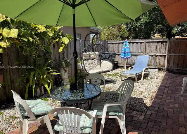 Property at 2306 Liberty St Unit b, Hollywood, FL, 33020, 2 beds, 1 bath, [object Object]