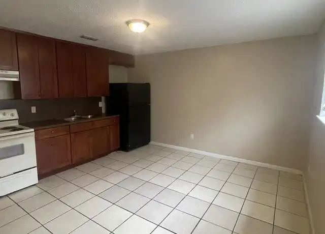 Property at 4237 Moncrief Rd W Unit 1, Jacksonville, FL, 32209, 2 beds, 1 bath, [object Object]