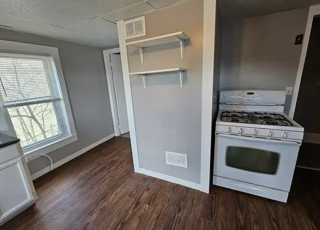 Property at 389 Water St Unit B, Quincy, MA, 02169, 2 beds, 1 bath, [object Object]