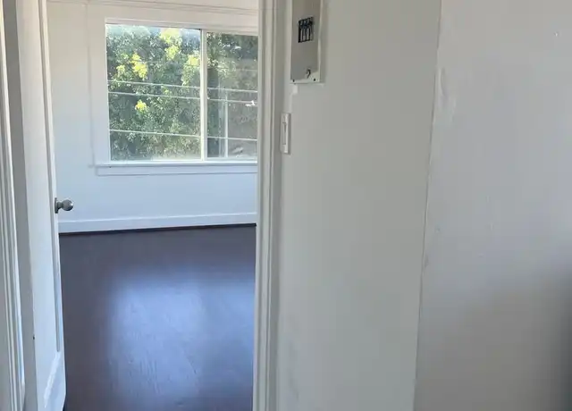 Property at 2110 Bonsallo Ave Unit 05, Los Angeles, CA, 90007, 0 beds, 1 bath, [object Object]
