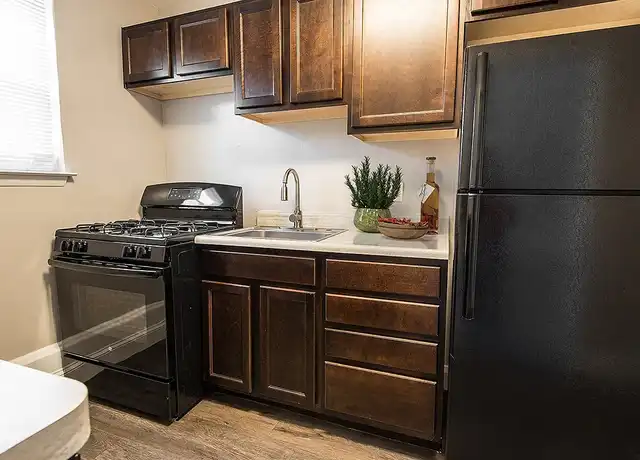 Property at Mount Ridge - 201 S Symington Ave, Catonsville, MD, 21228, 1-2 bed, 1 bath, [object Object]