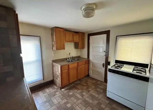 Property at 339 E Market Street Ext Unit Upper, Corning, NY, 14830, 2 beds, 1 bath, [object Object]