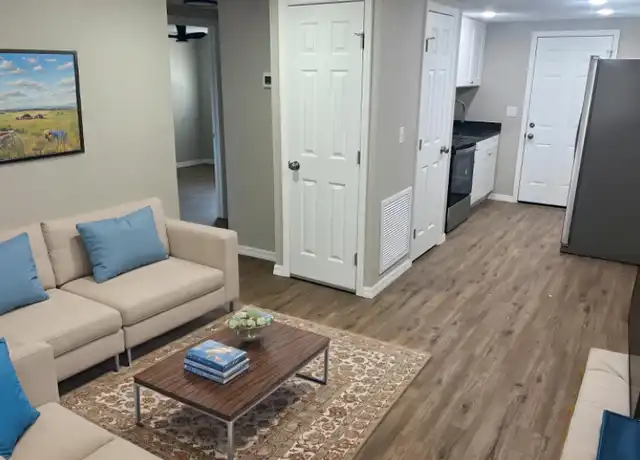 Property at 10404 Hershey Rd Unit B, Thonotosassa, FL, 33592, 2 beds, 1 bath, [object Object]