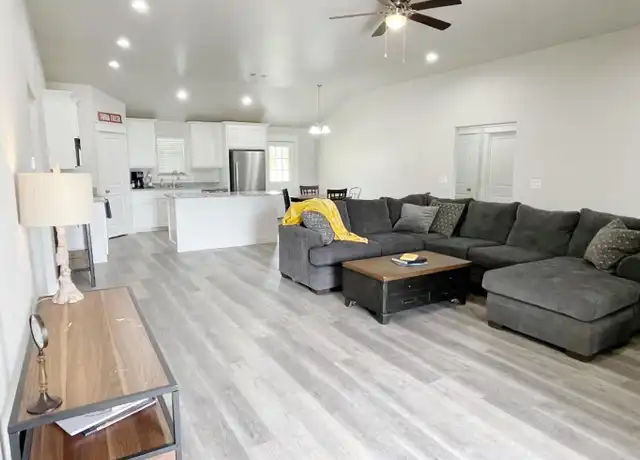 Property at 254 Kat's AVE, Silo, OK, 74701, 4 beds, 2 baths, [object Object]