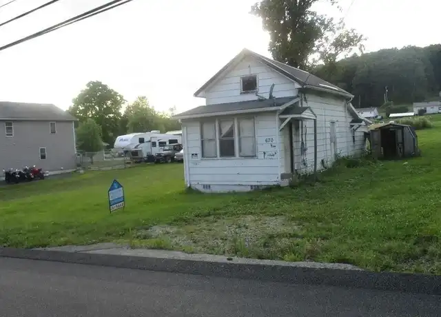 Property at 670 N 5th Ave, Indiana, PA, 15701, 3 beds, 1 bath, [object Object]
