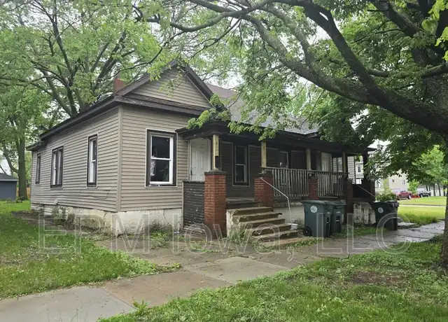 Property at 208 Clay St, Waterloo, IA, 50703, 2 beds, 1 bath, [object Object]