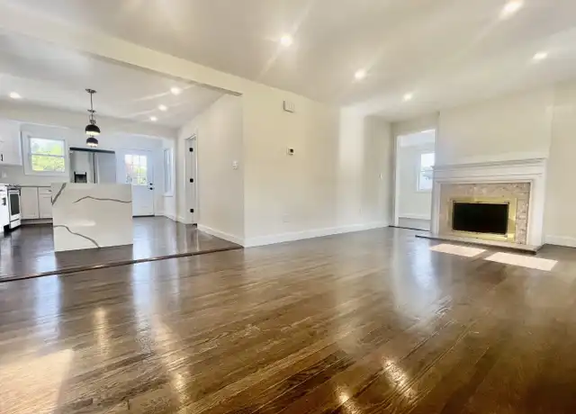 Property at 34 Hundley Ct, Stamford, CT, 06902, 6 beds, 4 baths, [object Object]