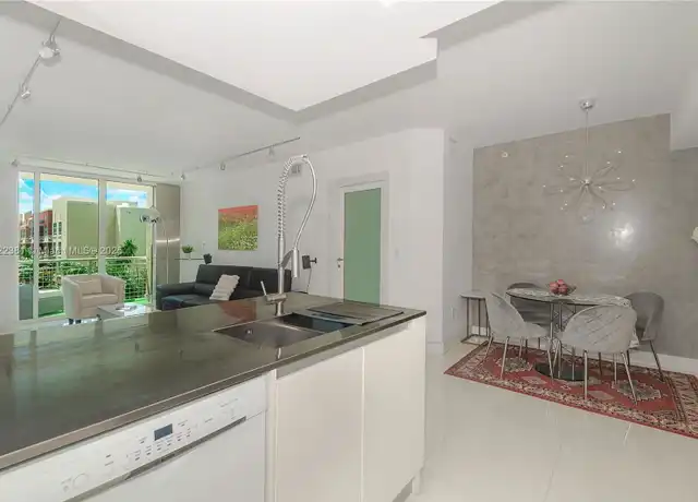 Property at 2000 N Bayshore Dr Unit UN617, Miami, FL, 33137, 2 beds, 2 baths, [object Object]