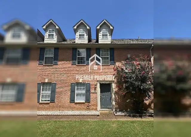 Property at 8528 Farmington Blvd, Germantown, TN, 38139, 2 beds, 2.5 baths, [object Object]