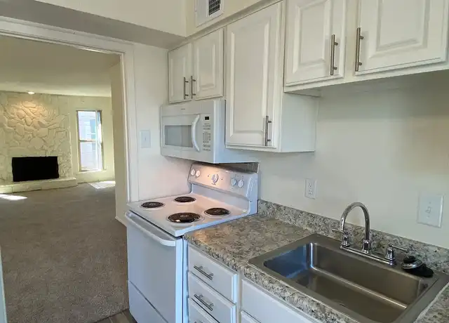 Property at Woodbridge - 10702 Stone Canyon Rd, Dallas, TX, 75230, 1-2 bed, 1-2 bath, [object Object]