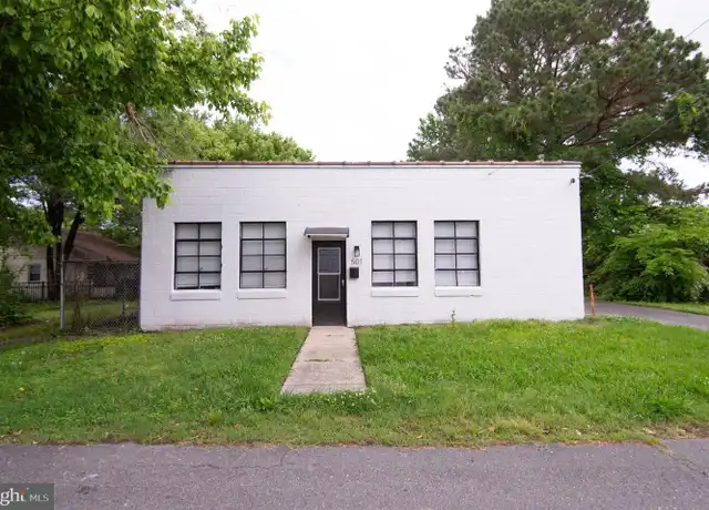 Property at 501 Boundary Ave, Cambridge, MD, 21613, 2 beds, 1 bath, [object Object]