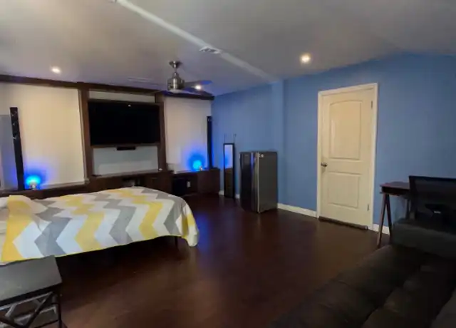 Property at 3920 Mount Everest Blvd, San Diego, CA, 92111, 1 bed, 1 bath, [object Object]