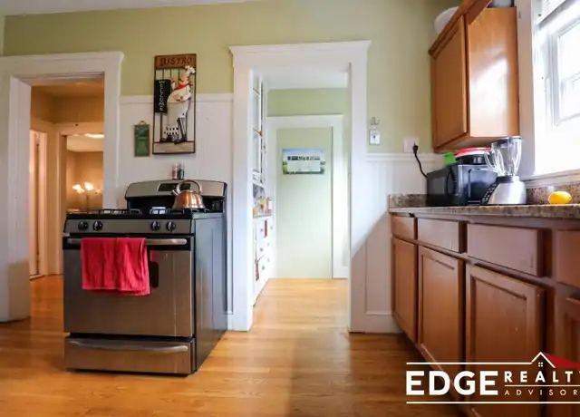 Property at 29 North Crescent Circuit, Brighton, MA, 02135, 3 beds, 1 bath, [object Object]