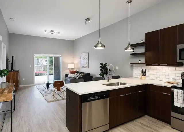 Property at Brookside 51 - 5100 Oak St, Kansas City, MO, 64112, 0-2 beds, 1-2 bath, [object Object]
