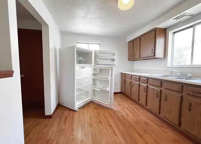 Property at 569 Pike St Unit C, Houston, PA, 15342, 1 bed, 1 bath, [object Object]