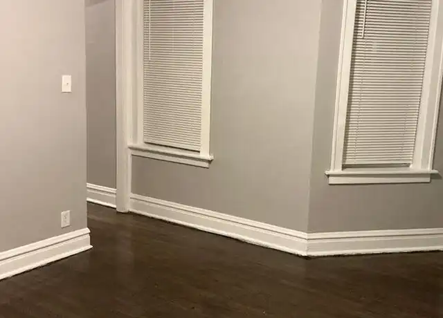 Property at 7257 S Phillips Ave Unit 3B, Chicago, IL, 60649, 1 bed, 1 bath, [object Object]
