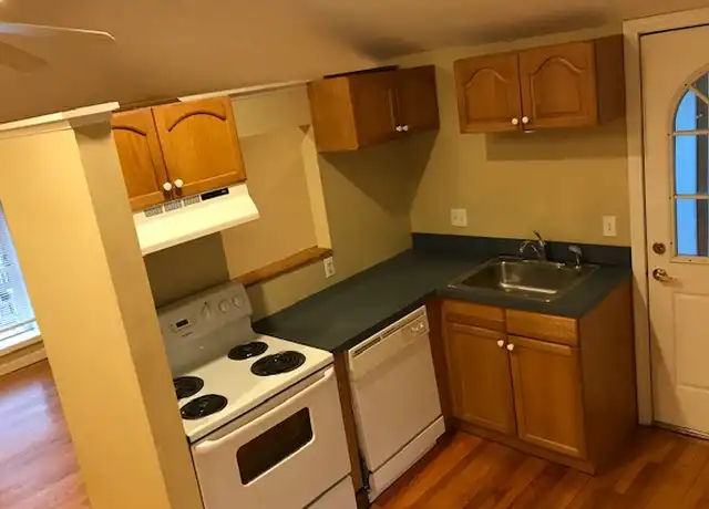 Property at 24 Henderson St Unit 3, Arlington, MA, 02474, 2 beds, 1 bath, [object Object]