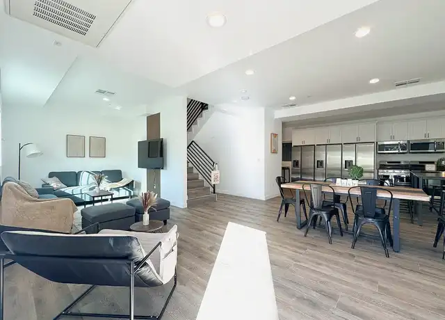 Property at 1587 W 35th St, Los Angeles, CA, 90018, 11-12 beds, 10 baths, [object Object]