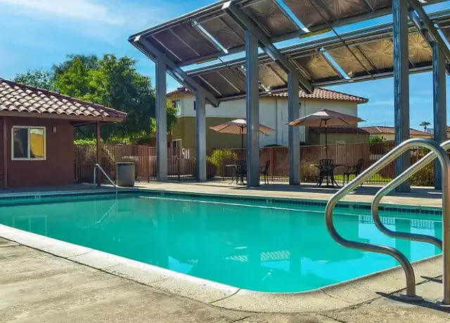Photo of 46725 Clinton St, Indio, CA 92201