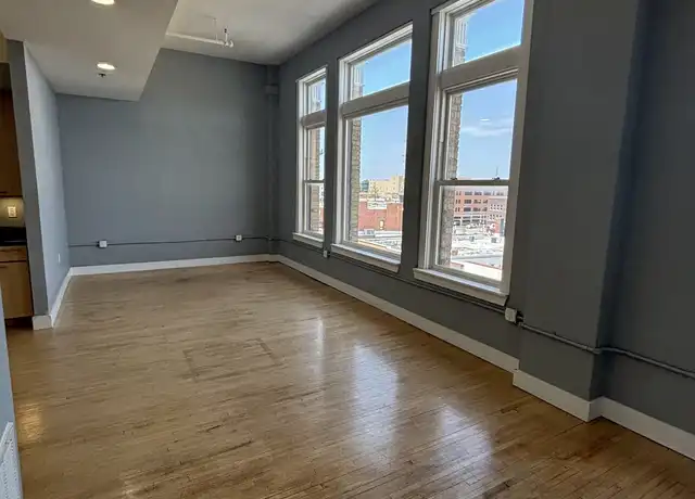 Property at 501 S Main St Unit 301, Joplin, MO, 64801, 1 bed, 1 bath, [object Object]