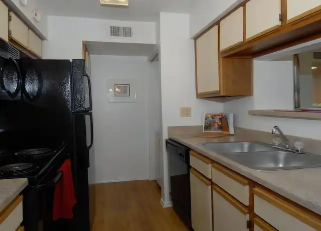 Property at 1402 N Valley Pkwy, Lewisville, TX, 75077, 1 bed, 1 bath, [object Object]