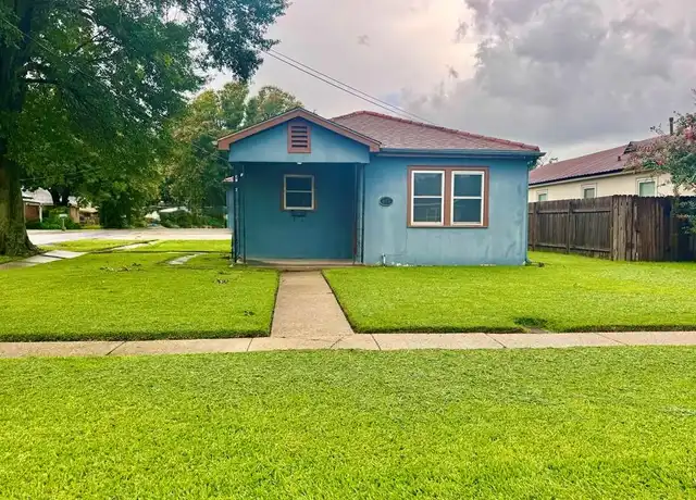 Property at 400 Houma Blvd, Metairie, LA, 70001, 4 beds, 1 bath, [object Object]