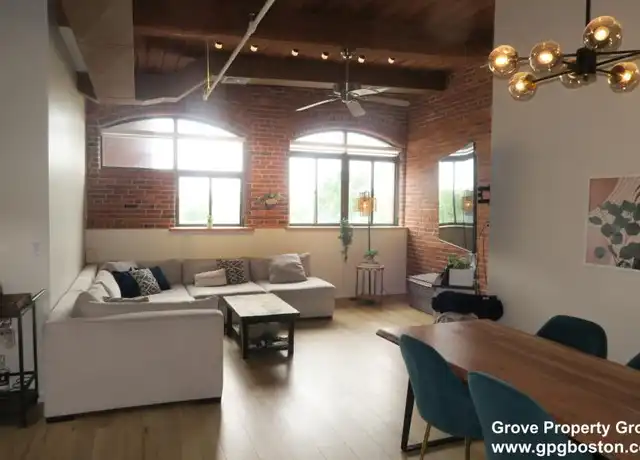 Property at 10 Linwood St, Malden, MA, 02148, 2 beds, 1 bath, [object Object]