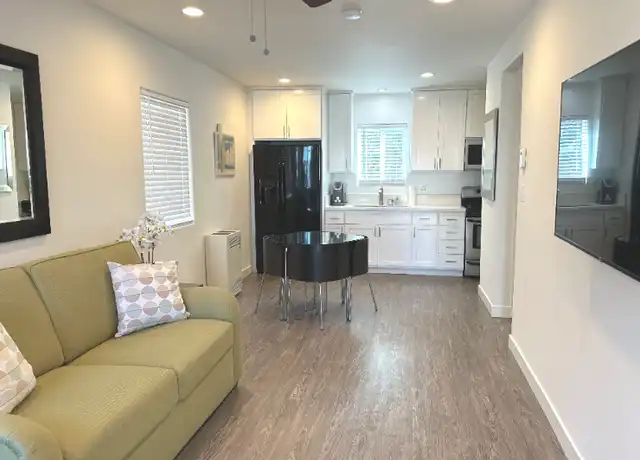 Property at 900 N Park Ave Unit 902, Inglewood, CA, 90302, 1 bed, 1 bath, [object Object]