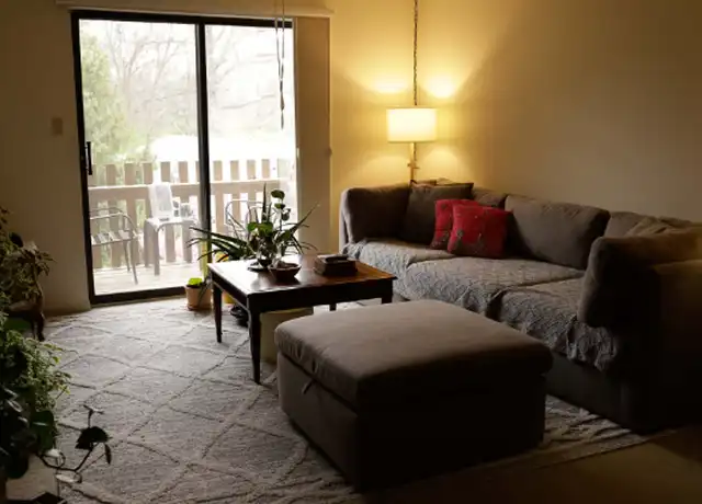 Property at 104 Clinkscales Rd Unit 610, Columbia, MO, 65203, 3 beds, 2 baths, [object Object]