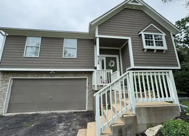 Property at 9108 Oak St, Kansas City, MO, 64114, 3 beds, 2 baths, [object Object]