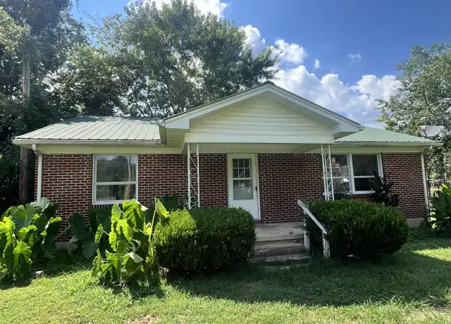 Property at 109 McBroom St, Woodbury, TN, 37190, 2 beds, 1 bath, [object Object]