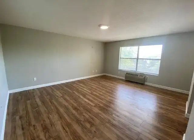 Property at 701 W Sycamore St #206, Denton, TX, 76201, 0 beds, 1 bath, [object Object]