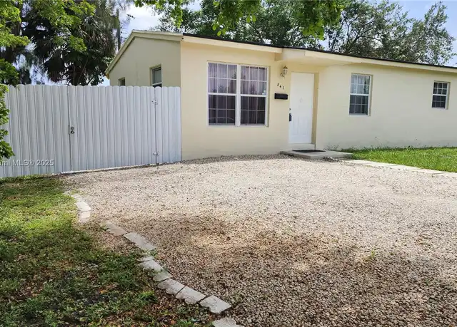 Property at 841 N 69th Ter Unit 841, Hollywood, FL, 33024, 3 beds, 1 bath, [object Object]