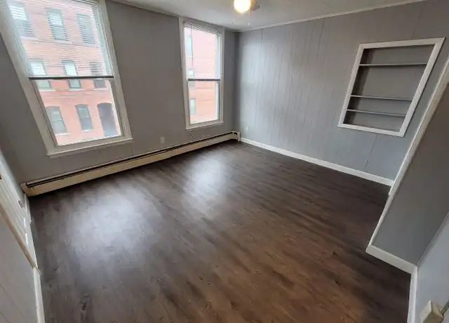 Property at 1358 Elm St Unit 4-3 Dow, Manchester, NH, 03101, 2 beds, 1 bath, [object Object]